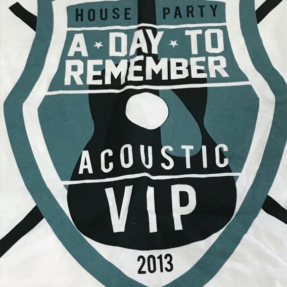 A Day To Remember Concert T-Shirt - Picture 2 of 6